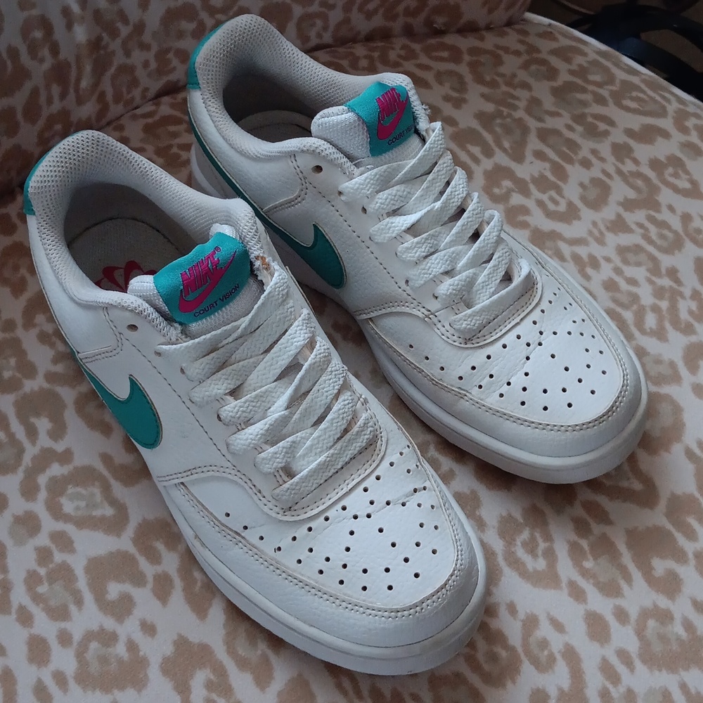 Nike Green and White Sneakers Classic Design